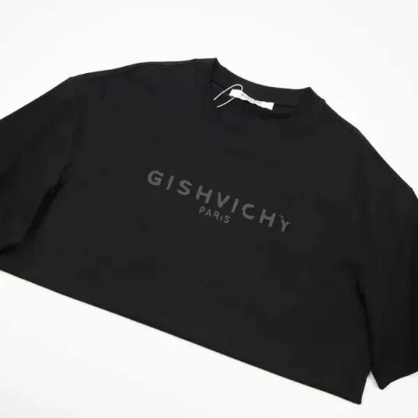 【2026】【GIVENCHY 公式旗艦店】ジバンシー   Tシャツ ご好評に付き再入荷！