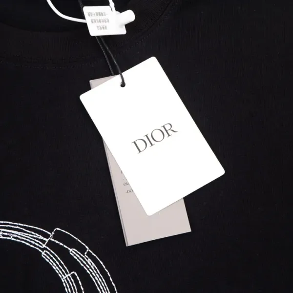 【2026】【DIOR 公式旗艦店】ディオール Tシャツ ご好評に付き再入荷! 【2026】【DIOR 公式旗艦店】ディオール Tシャツ ご好評に付き再入荷!