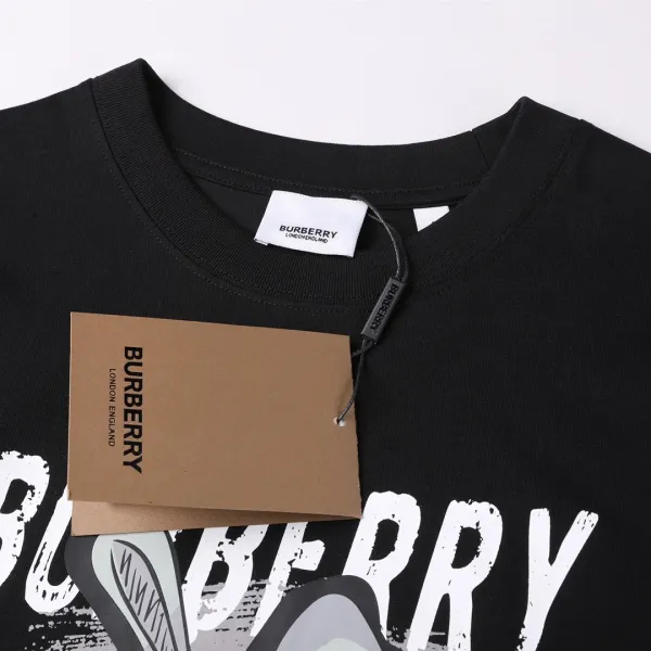 【2026】【BURBERRY 公式旗艦店】バーバリー Tシャツ ご好評に付き再入荷! 【2026】【BURBERRY 公式旗艦店】バーバリー Tシャツ ご好評に付き再入荷!