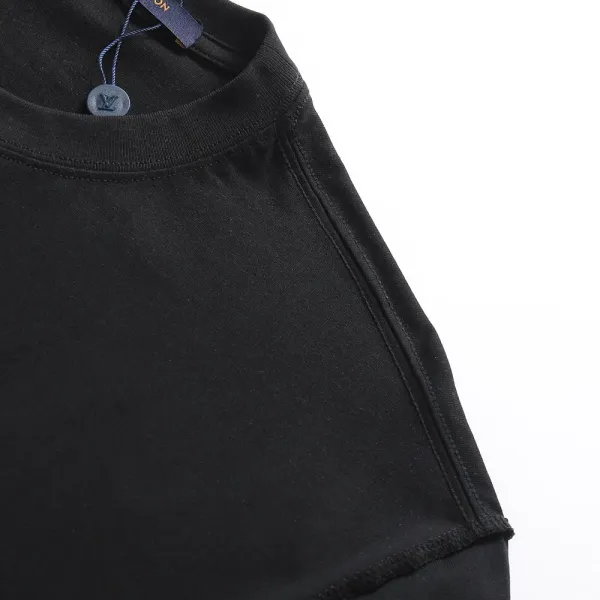 【2026】【LOUIS VUITTON 公式旗艦店】ルイヴィトン  Tシャツ   ご好評に付き再入荷！