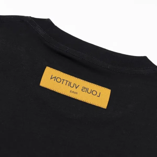 【2026】【LOUIS VUITTON 公式旗艦店】ルイヴィトン  Tシャツ   ご好評に付き再入荷！