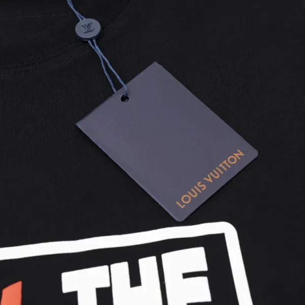 【2026】【LOUIS VUITTON 公式旗艦店】ルイヴィトン  Tシャツ   ご好評に付き再入荷！