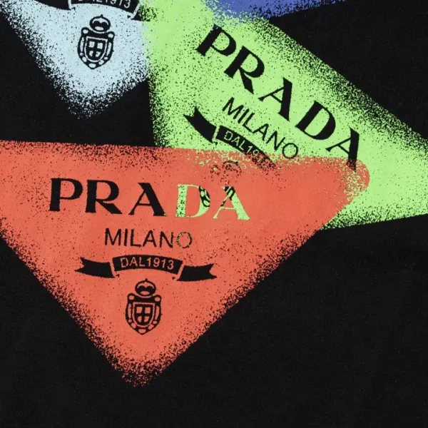 【2026】【PRADA 公式旗艦店】 プラダ  Tシャツ  ご好評に付き再入荷！