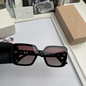 【2026】DIOR(ディオール) サングラス 【2026】DIOR(ディオール) サングラス