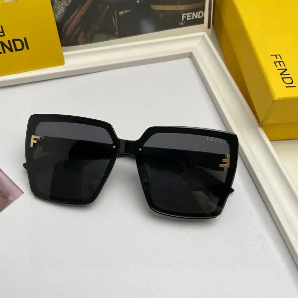 【2026】FENDI(フェンディ ) サングラス