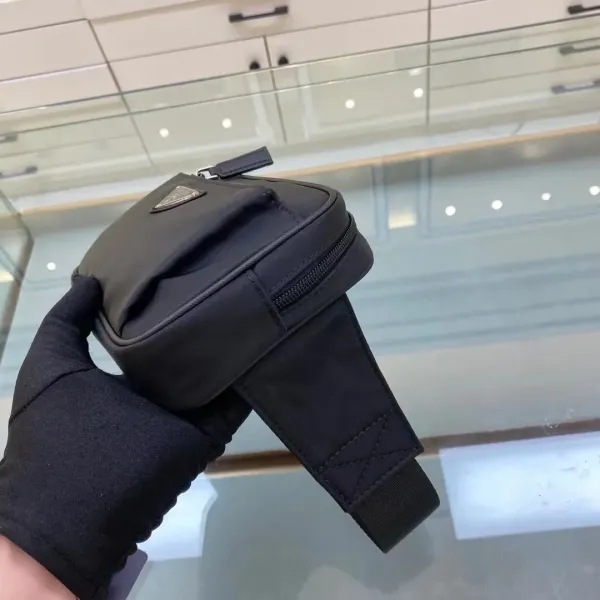 【2026】【PRADA 公式旗艦店】プラダ ウエストポーチ 当日出荷 好評に付き再入荷21*12.5*4.5CM 【2026】【PRADA 公式旗艦店】プラダ ウエストポーチ 当日出荷 好評に付き再入荷21*12.5*4.5CM