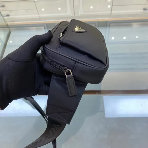 【2026】【PRADA 公式旗艦店】プラダ ウエストポーチ 当日出荷 好評に付き再入荷21*12.5*4.5CM 【2026】【PRADA 公式旗艦店】プラダ ウエストポーチ 当日出荷 好評に付き再入荷21*12.5*4.5CM