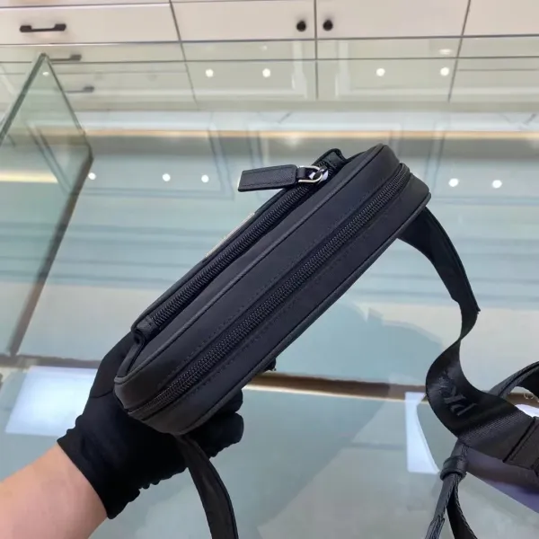 【2026】【PRADA 公式旗艦店】プラダ ウエストポーチ 当日出荷 好評に付き再入荷21*12.5*4.5CM 【2026】【PRADA 公式旗艦店】プラダ ウエストポーチ 当日出荷 好評に付き再入荷21*12.5*4.5CM