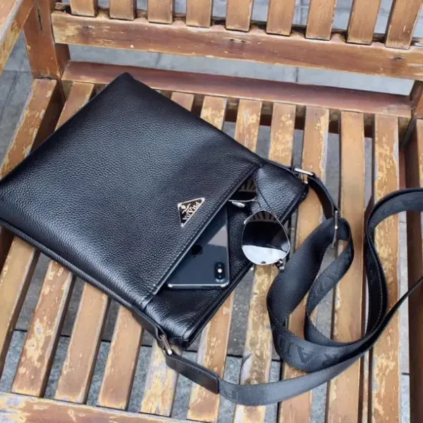 【2026】【PRADA 公式旗艦店】プラダ ショルダーバッグ 当日出荷 好評に付き再入荷25*27*5CM 【2026】【PRADA 公式旗艦店】プラダ ショルダーバッグ 当日出荷 好評に付き再入荷25*27*5CM