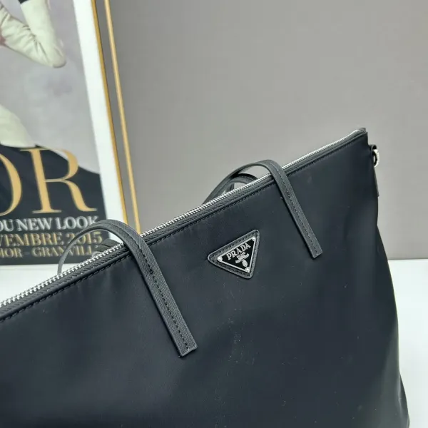 【2026】【PRADA 公式旗艦店】プラダ ハンドバッグ 当日出荷 好評に付き再入荷36*34*13CM 【2026】【PRADA 公式旗艦店】プラダ ハンドバッグ 当日出荷 好評に付き再入荷36*34*13CM