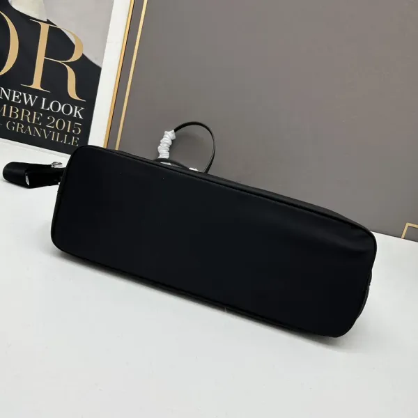 【2026】【PRADA 公式旗艦店】プラダ ハンドバッグ 当日出荷 好評に付き再入荷36*34*13CM 【2026】【PRADA 公式旗艦店】プラダ ハンドバッグ 当日出荷 好評に付き再入荷36*34*13CM