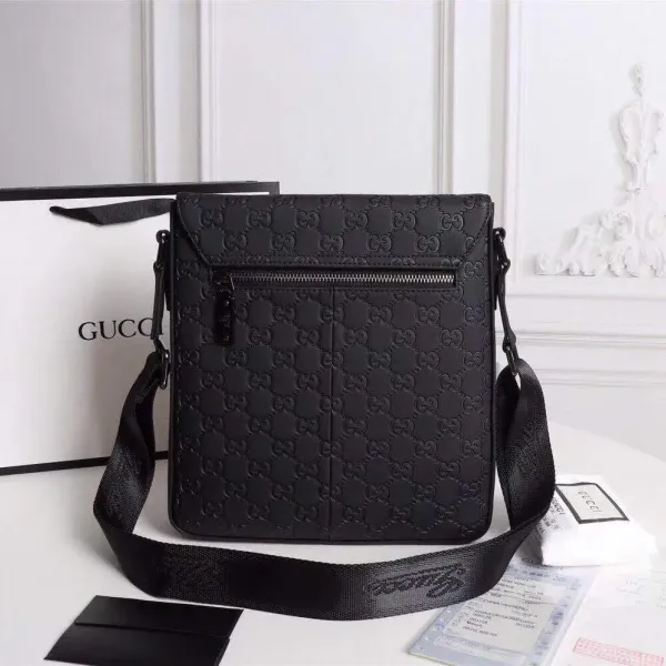 【2026】【GUCCI 公式 旗艦店】クッチ  ショルダーバッグ 当日出荷 好評に付き再入荷！25*27*6CM