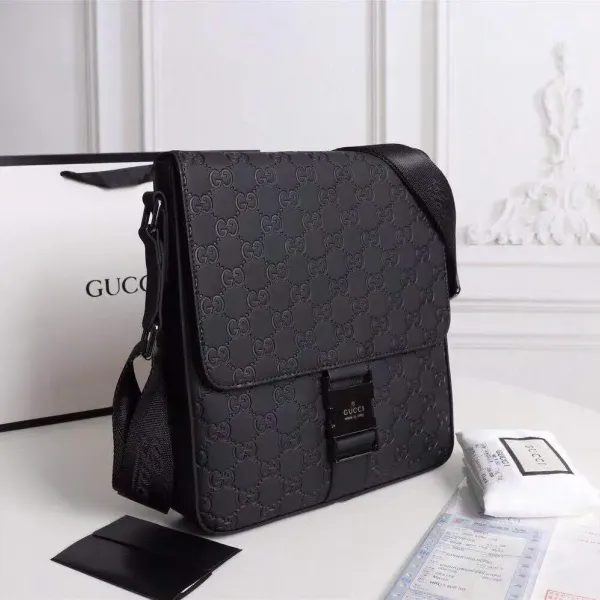 【2026】【GUCCI 公式 旗艦店】クッチ  ショルダーバッグ 当日出荷 好評に付き再入荷！25*27*6CM