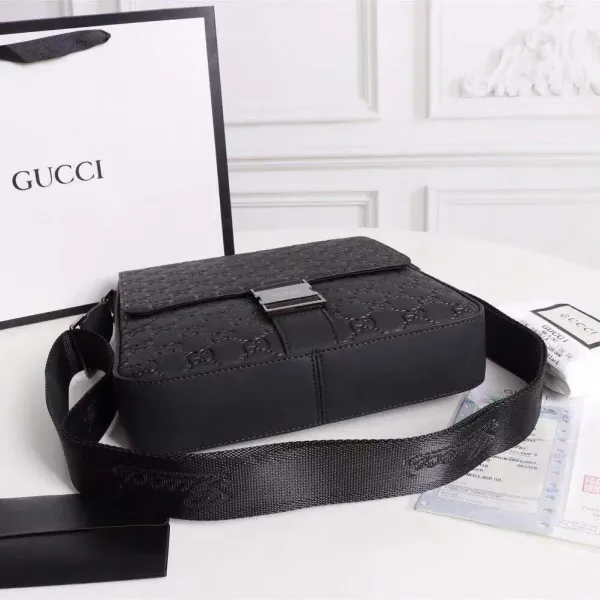 【2026】【GUCCI 公式 旗艦店】クッチ  ショルダーバッグ 当日出荷 好評に付き再入荷！25*27*6CM