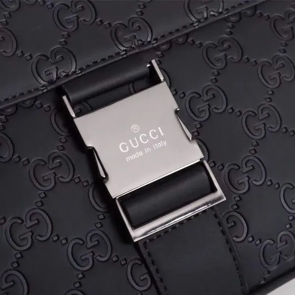 【2026】【GUCCI 公式 旗艦店】クッチ  ショルダーバッグ 当日出荷 好評に付き再入荷！25*27*6CM