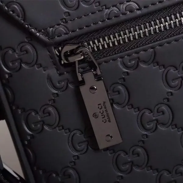 【2026】【GUCCI 公式 旗艦店】クッチ  ショルダーバッグ 当日出荷 好評に付き再入荷！25*27*6CM