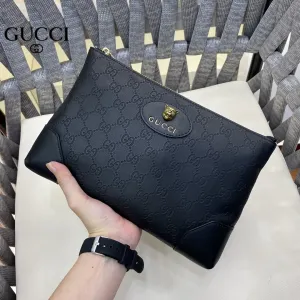 【2026】【GUCCI 公式 旗艦店】クッチ クラッチバッグ 当日出荷 好評に付き再入荷!28*19*3CM 【2026】【GUCCI 公式 旗艦店】クッチ クラッチバッグ 当日出荷 好評に付き再入荷!28*19*3CM