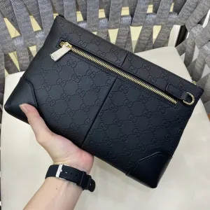 【2026】【GUCCI 公式 旗艦店】クッチ クラッチバッグ 当日出荷 好評に付き再入荷!28*19*3CM 【2026】【GUCCI 公式 旗艦店】クッチ クラッチバッグ 当日出荷 好評に付き再入荷!28*19*3CM