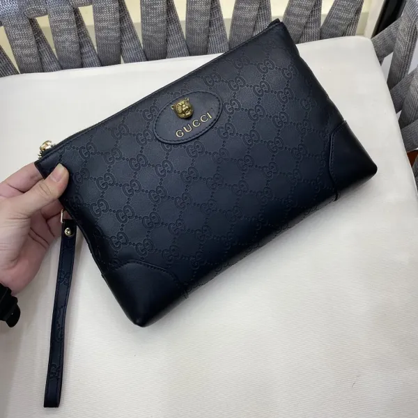 【2026】【GUCCI 公式 旗艦店】クッチ クラッチバッグ 当日出荷 好評に付き再入荷!28*19*3CM 【2026】【GUCCI 公式 旗艦店】クッチ クラッチバッグ 当日出荷 好評に付き再入荷!28*19*3CM