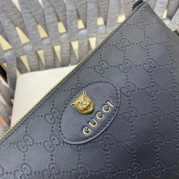 【2026】【GUCCI 公式 旗艦店】クッチ クラッチバッグ 当日出荷 好評に付き再入荷!28*19*3CM 【2026】【GUCCI 公式 旗艦店】クッチ クラッチバッグ 当日出荷 好評に付き再入荷!28*19*3CM