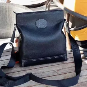【2026】【HERMES 公式 旗艦店】エルメス ショルダーバッグ 当日出荷 好評に付き再入荷!24*27*5.5CM 【2026】【HERMES 公式 旗艦店】エルメス ショルダーバッグ 当日出荷 好評に付き再入荷!24*27*5.5CM