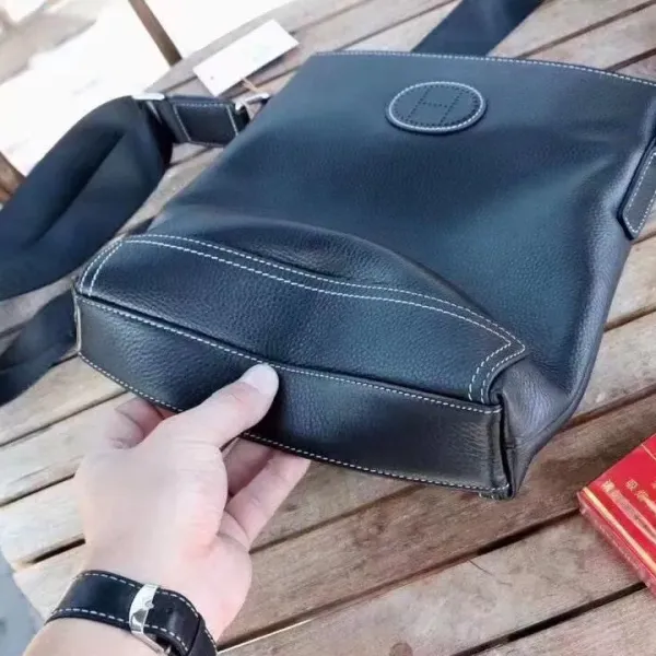 【2026】【HERMES 公式 旗艦店】エルメス ショルダーバッグ 当日出荷 好評に付き再入荷!24*27*5.5CM 【2026】【HERMES 公式 旗艦店】エルメス ショルダーバッグ 当日出荷 好評に付き再入荷!24*27*5.5CM
