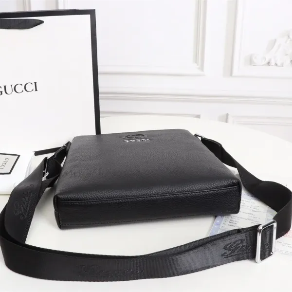 【2026】【GUCCI 公式 旗艦店】クッチ ショルダーバッグ 当日出荷 好評に付き再入荷!25*27*6CM 【2026】【GUCCI 公式 旗艦店】クッチ ショルダーバッグ 当日出荷 好評に付き再入荷!25*27*6CM