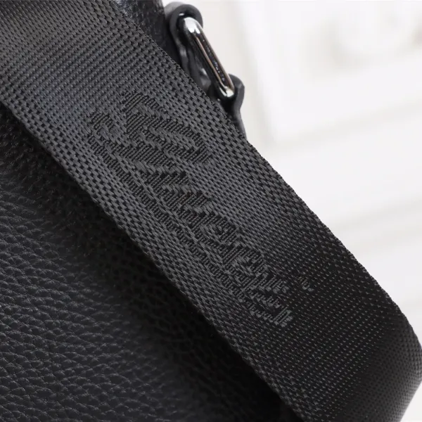 【2026】【GUCCI 公式 旗艦店】クッチ ショルダーバッグ 当日出荷 好評に付き再入荷!25*27*6CM 【2026】【GUCCI 公式 旗艦店】クッチ ショルダーバッグ 当日出荷 好評に付き再入荷!25*27*6CM