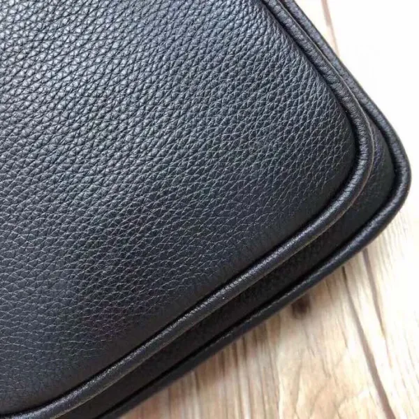 【2026】【GUCCI 公式 旗艦店】クッチ 胸ポケット 当日出荷 好評に付き再入荷!28*18*7CM 【2026】【GUCCI 公式 旗艦店】クッチ 胸ポケット 当日出荷 好評に付き再入荷!28*18*7CM