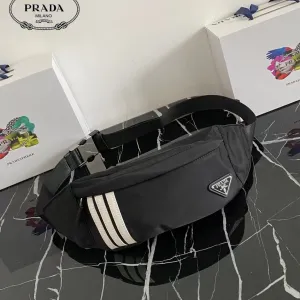【2026】【PRADA 公式 旗艦店】プラダ ウエストポーチ 当日出荷 好評に付き再入荷!26*12*7CM 【2026】【PRADA 公式 旗艦店】プラダ ウエストポーチ 当日出荷 好評に付き再入荷!26*12*7CM