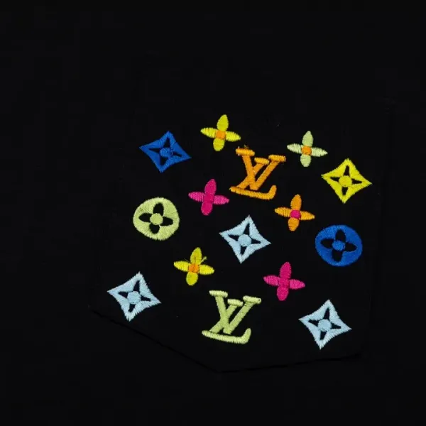 【2026】【LOUIS VUITTON 公式旗艦店】ルイヴィトン Tシャツ ご好評に付き再入荷! 【2026】【LOUIS VUITTON 公式旗艦店】ルイヴィトン Tシャツ ご好評に付き再入荷!