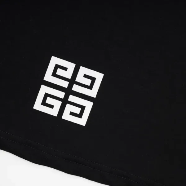 【2026】【GIVENCHY 公式旗艦店】ジバンシー Tシャツ ご好評に付き再入荷! 【2026】【GIVENCHY 公式旗艦店】ジバンシー Tシャツ ご好評に付き再入荷!
