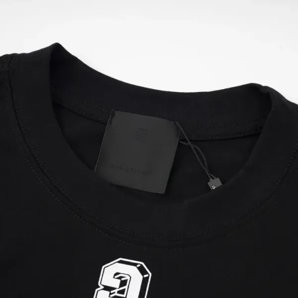 【2026】【GIVENCHY 公式旗艦店】ジバンシー Tシャツ ご好評に付き再入荷! 【2026】【GIVENCHY 公式旗艦店】ジバンシー Tシャツ ご好評に付き再入荷!