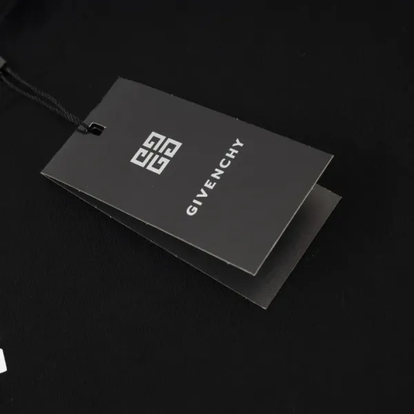 【2026】【GIVENCHY 公式旗艦店】ジバンシー Tシャツ ご好評に付き再入荷! 【2026】【GIVENCHY 公式旗艦店】ジバンシー Tシャツ ご好評に付き再入荷!