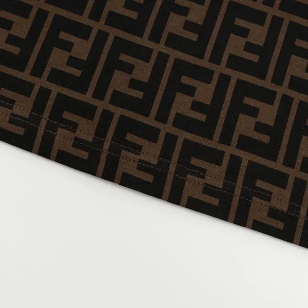 【2026】【FENDI 公式旗艦店】フェンディ Tシャツ ご好評に付き再入荷! 【2026】【FENDI 公式旗艦店】フェンディ Tシャツ ご好評に付き再入荷!