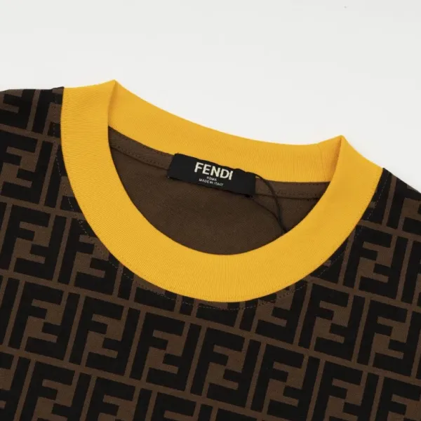 【2026】【FENDI 公式旗艦店】フェンディ Tシャツ ご好評に付き再入荷! 【2026】【FENDI 公式旗艦店】フェンディ Tシャツ ご好評に付き再入荷!