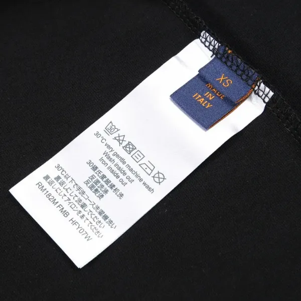 【2026】【LOUIS VUITTON 公式旗艦店】ルイヴィトン Tシャツ ご好評に付き再入荷! 【2026】【LOUIS VUITTON 公式旗艦店】ルイヴィトン Tシャツ ご好評に付き再入荷!