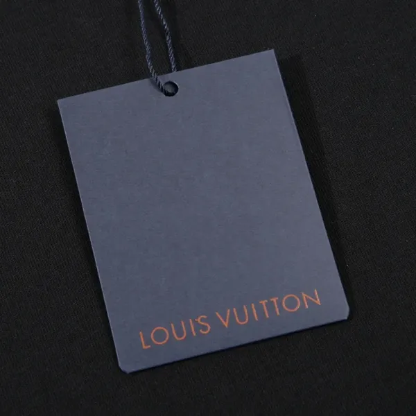 【2026】【LOUIS VUITTON 公式旗艦店】ルイヴィトン Tシャツ ご好評に付き再入荷! 【2026】【LOUIS VUITTON 公式旗艦店】ルイヴィトン Tシャツ ご好評に付き再入荷!