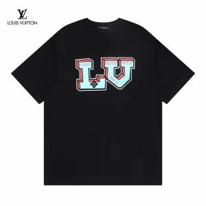 【2026】LV【LOUIS VUITTON 公式旗艦店】ルイヴィトン Tシャツ ご好評に付き再入荷! 【2026】LV【LOUIS VUITTON 公式旗艦店】ルイヴィトン Tシャツ ご好評に付き再入荷!