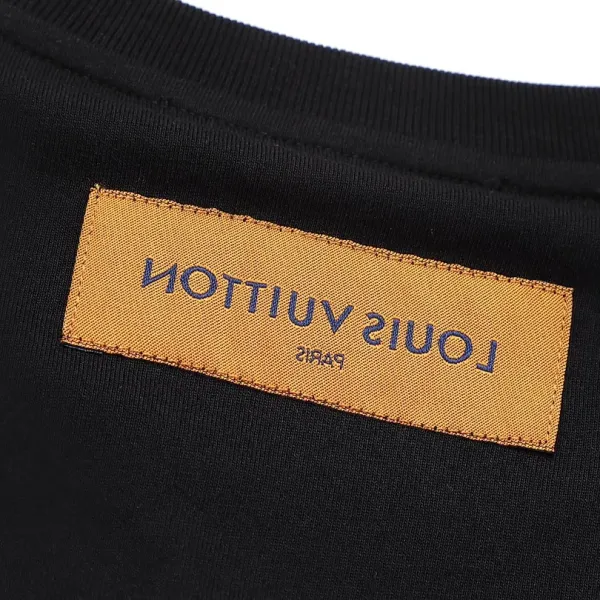 【2026】LV【LOUIS VUITTON 公式旗艦店】ルイヴィトン Tシャツ ご好評に付き再入荷! 【2026】LV【LOUIS VUITTON 公式旗艦店】ルイヴィトン Tシャツ ご好評に付き再入荷!
