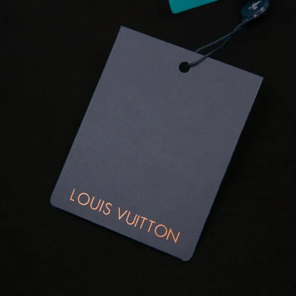 【2026】【LOUIS VUITTON 公式旗艦店】ルイヴィトン Tシャツ ご好評に付き再入荷! 【2026】【LOUIS VUITTON 公式旗艦店】ルイヴィトン Tシャツ ご好評に付き再入荷!