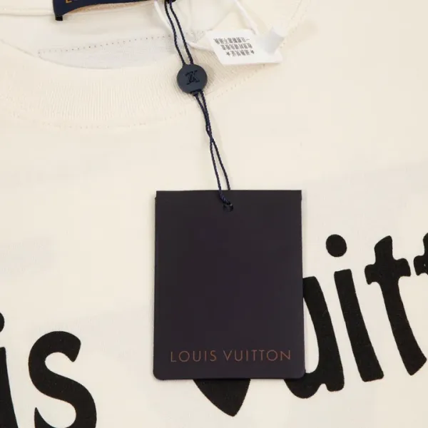 【2026】【LOUIS VUITTON 公式旗艦店】ルイヴィトン Tシャツ ご好評に付き再入荷! 【2026】【LOUIS VUITTON 公式旗艦店】ルイヴィトン Tシャツ ご好評に付き再入荷!