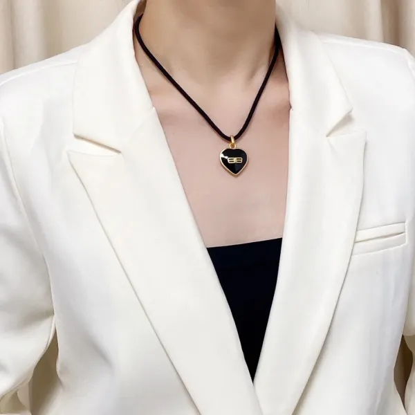 【2026】【BALENCIAGA】ネックレス、新しいネックレス万能シンプルファッションオーナメント 【2026】【BALENCIAGA】ネックレス、新しいネックレス万能シンプルファッションオーナメント