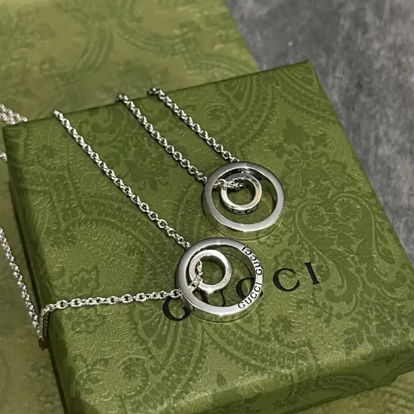 【2026】【GUCCI】ネックレス、新しいネックレス万能シンプルファッションオーナメント 【2026】【GUCCI】ネックレス、新しいネックレス万能シンプルファッションオーナメント
