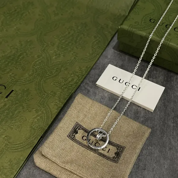 【2026】【GUCCI】ネックレス、新しいネックレス万能シンプルファッションオーナメント 【2026】【GUCCI】ネックレス、新しいネックレス万能シンプルファッションオーナメント