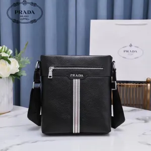 【2026】【 PRADA 公式旗艦店】プラダ ショルダーバッグ 当日出荷 好評に付き再入荷!23*27*5CM 【2026】【 PRADA 公式旗艦店】プラダ ショルダーバッグ 当日出荷 好評に付き再入荷!23*27*5CM