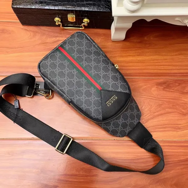 【2026】【GUCCI 公式旗艦店】クッチ 胸ポケット 当日出荷 好評に付き再入荷!17*30*6CM 【2026】【GUCCI 公式旗艦店】クッチ 胸ポケット 当日出荷 好評に付き再入荷!17*30*6CM