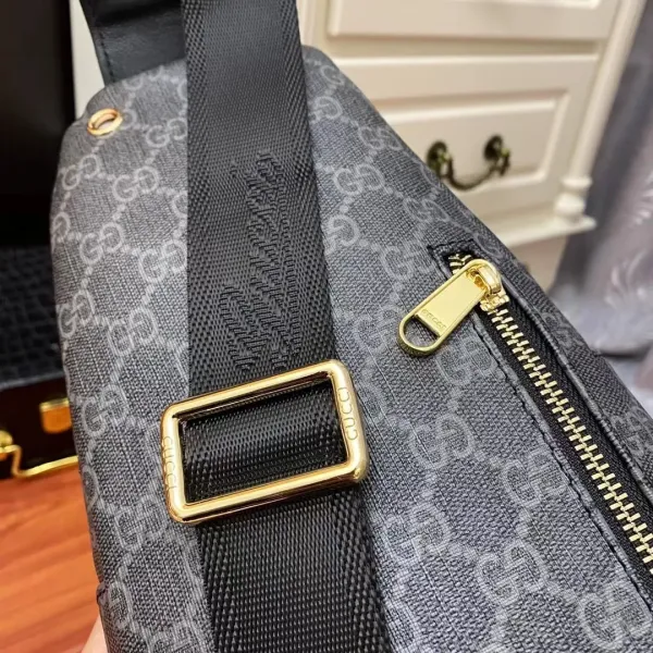 【2026】【GUCCI 公式旗艦店】クッチ 胸ポケット 当日出荷 好評に付き再入荷!17*30*6CM 【2026】【GUCCI 公式旗艦店】クッチ 胸ポケット 当日出荷 好評に付き再入荷!17*30*6CM
