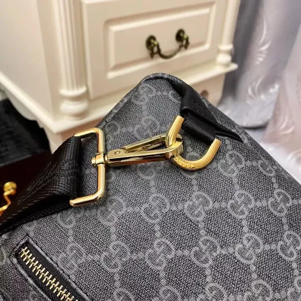【2026】【GUCCI 公式旗艦店】クッチ 胸ポケット 当日出荷 好評に付き再入荷!17*30*6CM 【2026】【GUCCI 公式旗艦店】クッチ 胸ポケット 当日出荷 好評に付き再入荷!17*30*6CM