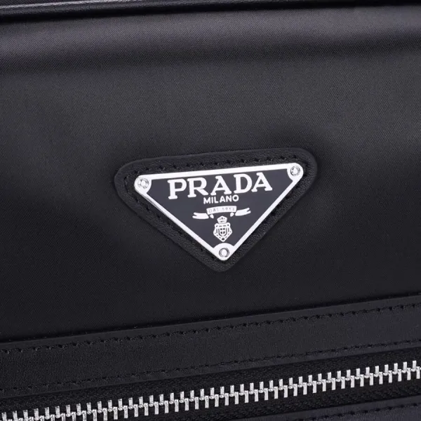 【2026】【PRADA  公式旗艦店】プラダ  旅行かばん  当日出荷 好評に付き再入荷！44*28*18CM